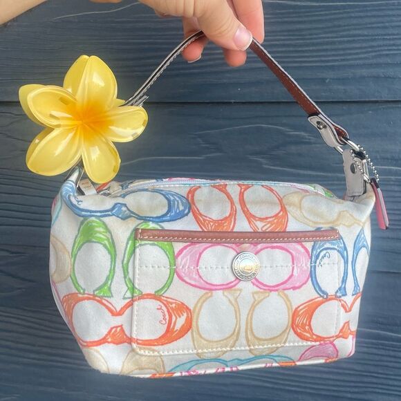 COACH Baguette Y2K Hobo Shoulder Bag Signature Hampton Soho Multicolor Rainbow - Picture 2 of 8